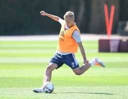 VIDEO: Zinchenko out trình cả đội Arsenal trên sân tập